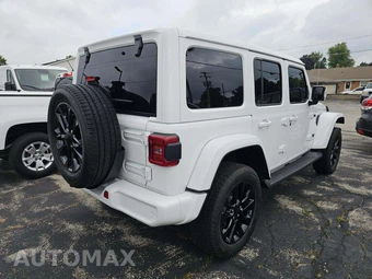 2022 Jeep Wrangler Unlimited Sahara High Altitude Edition - miniatura 3