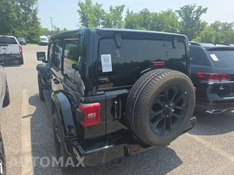 2022 Jeep Wrangler Unlimited Sahara High Altitude Edition - miniatura 6