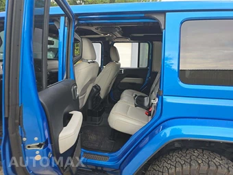 2022 Jeep Wrangler Unlimited Sahara High Altitude Edition - miniatura 10