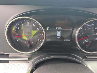 2022 Kia Carnival MPV LX 121.7" WB - miniatura 9