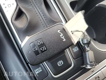 2022 Kia Carnival MPV LXS 121.7" WB - miniatura 8