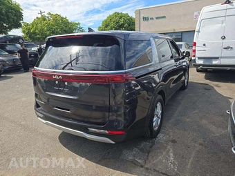 2022 Kia Carnival MPV LXS 121.7" WB - miniatura 3