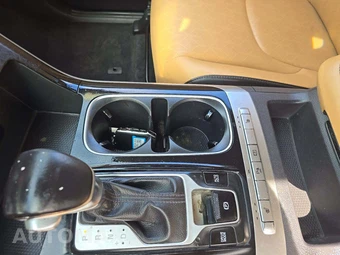 2022 Kia Carnival MPV LXS 121.7" WB - miniatura 8