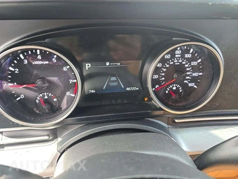 2022 Kia Carnival MPV LXS 121.7" WB - miniatura 9
