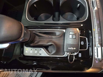 2022 Kia Carnival MPV SX Prestige 121.7" WB - miniatura 8