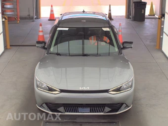 2022 Kia EV6 Wind – miniatura 2