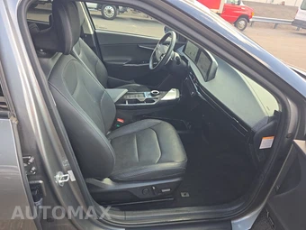2022 Kia EV6 Wind – miniatura 8
