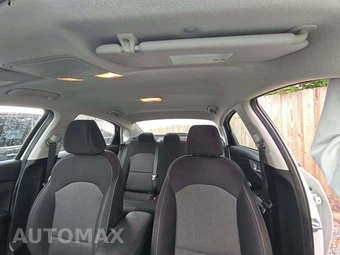 2022 Kia Forte FE – miniatura 11