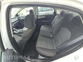 2022 Kia Forte FE – miniatura 13