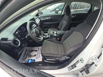 2022 Kia Forte FE – miniatura 6