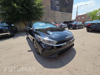 2022 Kia Forte FE – miniatura 4