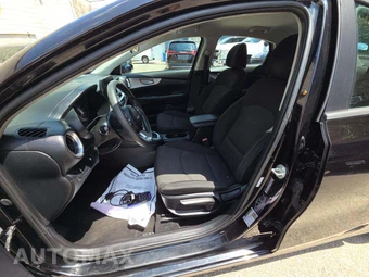 2022 Kia Forte FE – miniatura 6