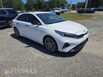 2022 Kia Forte GT - miniatura 4