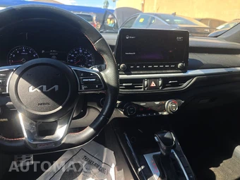 2022 Kia Forte GT – miniatura 11