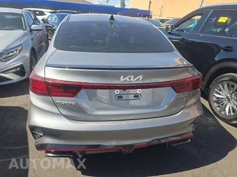 2022 Kia Forte GT – miniatura 5