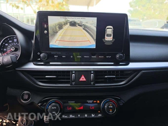 2022 Kia Forte GT - miniatura 10