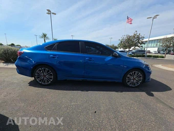 2022 Kia Forte GT - miniatura 4