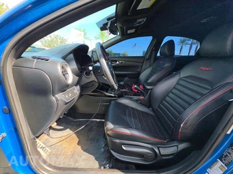 2022 Kia Forte GT - miniatura 6