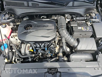 2022 Kia Forte GT - miniatura 15