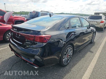 2022 Kia Forte GT - miniatura 4