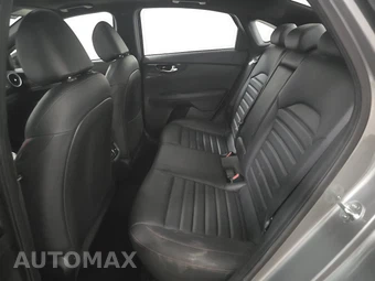 2022 Kia Forte GT – miniatura 13