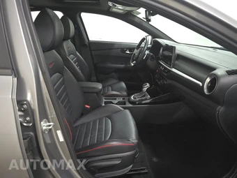 2022 Kia Forte GT – miniatura 8