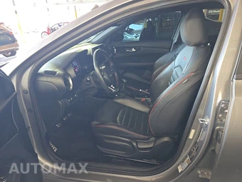 2022 Kia Forte GT – miniatura 7