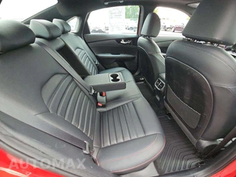 2022 Kia Forte GT - miniatura 16