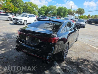 2022 Kia Forte GT - miniatura 3