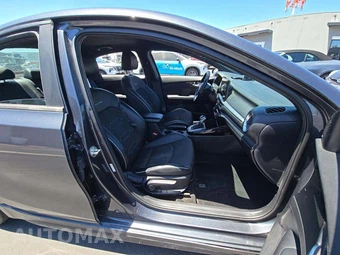 2022 Kia Forte GT-Line – miniatura 15