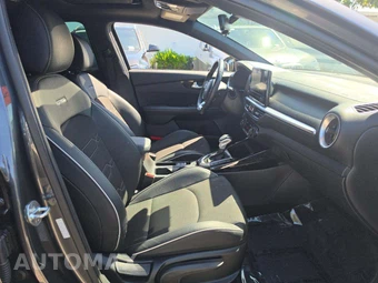 2022 Kia Forte GT-Line - miniatura 18