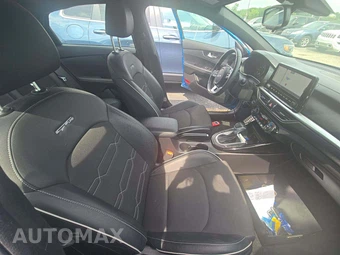 2022 Kia Forte GT-Line - miniatura 17