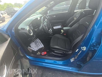 2022 Kia Forte GT-Line - miniatura 6