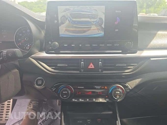 2022 Kia Forte GT-Line - miniatura 9