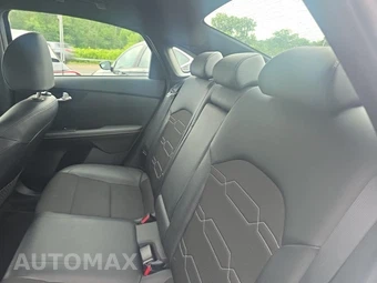 2022 Kia Forte GT-Line - miniatura 16