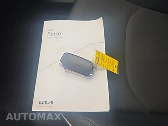 2022 Kia Forte GT-Line - miniatura 21
