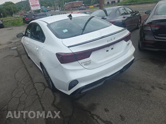 2022 Kia Forte GT-Line - miniatura 6