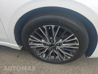 2022 Kia Forte GT-Line - miniatura 9