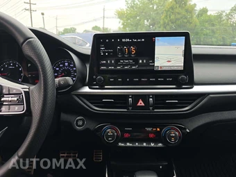 2022 Kia Forte GT-Line - miniatura 10