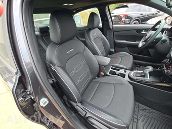 2022 Kia Forte GT-Line - miniatura 18