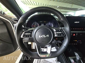 2022 Kia Forte GT-Line - miniatura 10