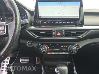 2022 Kia Forte GT-Line – miniatura 11