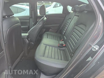 2022 Kia Forte GT-Line – miniatura 13