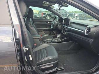 2022 Kia Forte GT-Line – miniatura 8
