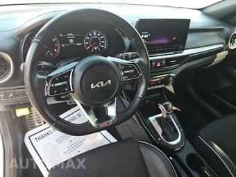 2022 Kia Forte GT-Line – miniatura 11