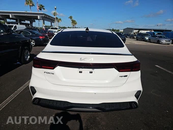 2022 Kia Forte GT-Line – miniatura 5