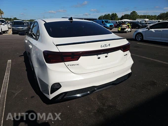 2022 Kia Forte GT-Line – miniatura 6