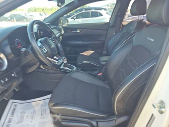 2022 Kia Forte GT-Line – miniatura 7