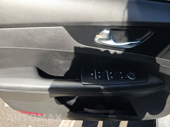 2022 Kia Forte GT-Line – miniatura 9