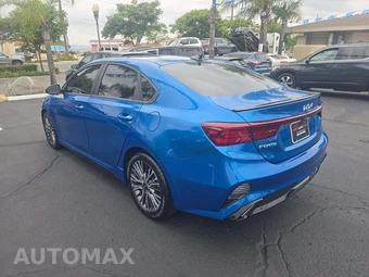 2022 Kia Forte GT-Line - miniatura 2